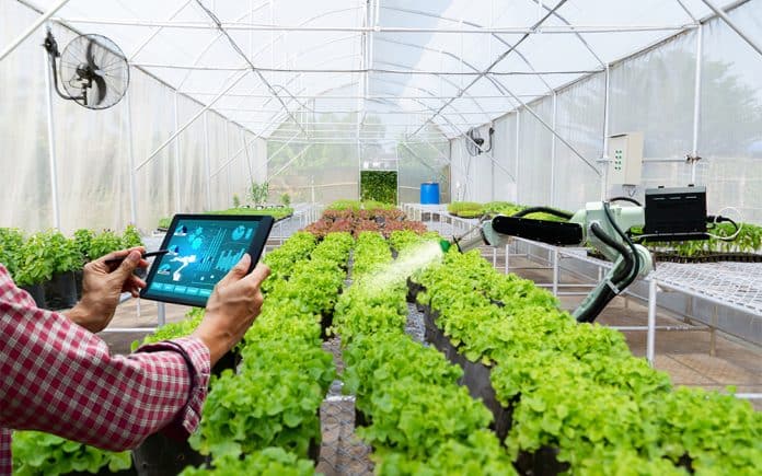 Smart Farming 4.0: Disrupsi Teknologi Pertanian Di Indonesia